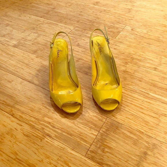Cole Haan Yellow Heel - Picture 1 of 5